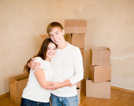 Professional moving crew completing a safe and organised unloading task
